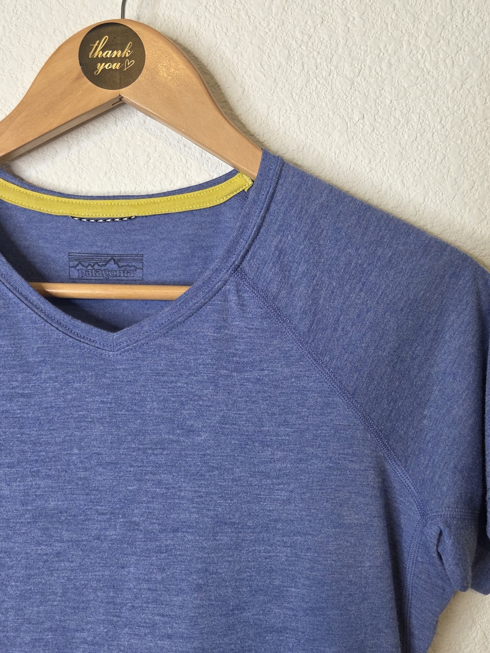 Patagonia Nine Trails V-Neck Short Sleeve Tee, Women’s Size Small, Blue
